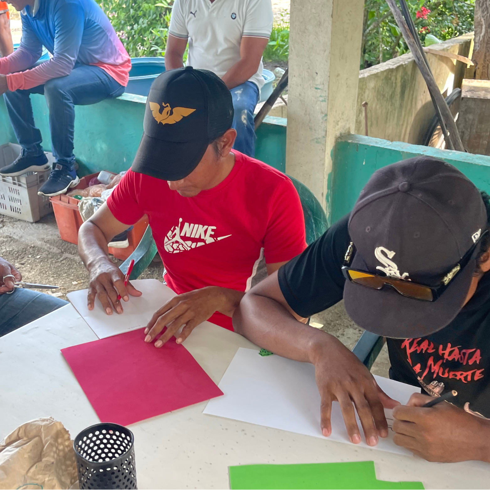 Equipo de CICACiS aplicando instrumentos de evaluaci&oacute;n en campo
